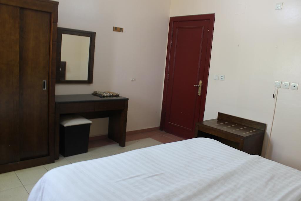 Al Narjes Suites Jizan Kamer foto