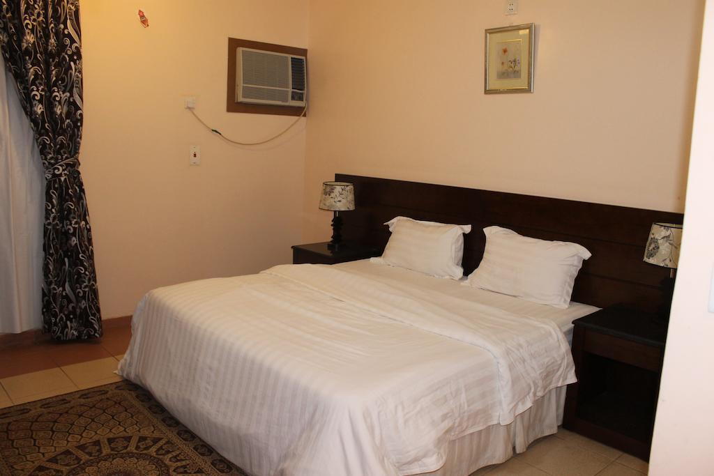 Al Narjes Suites Jizan Kamer foto